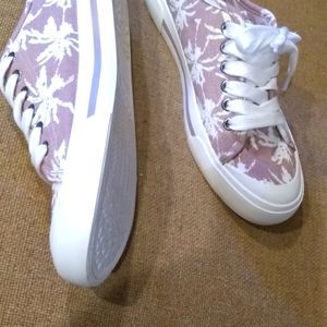 Rocket Dog sneakers size 9